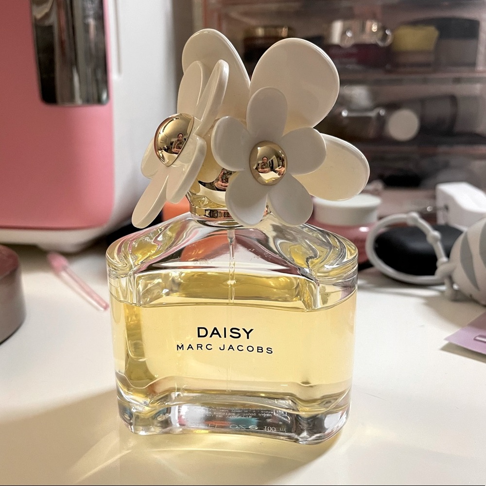 MARC JACOBS Daisy 🌼